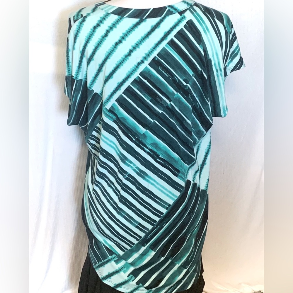 Aqua Patchwork Line Top - Picture 3 of 7